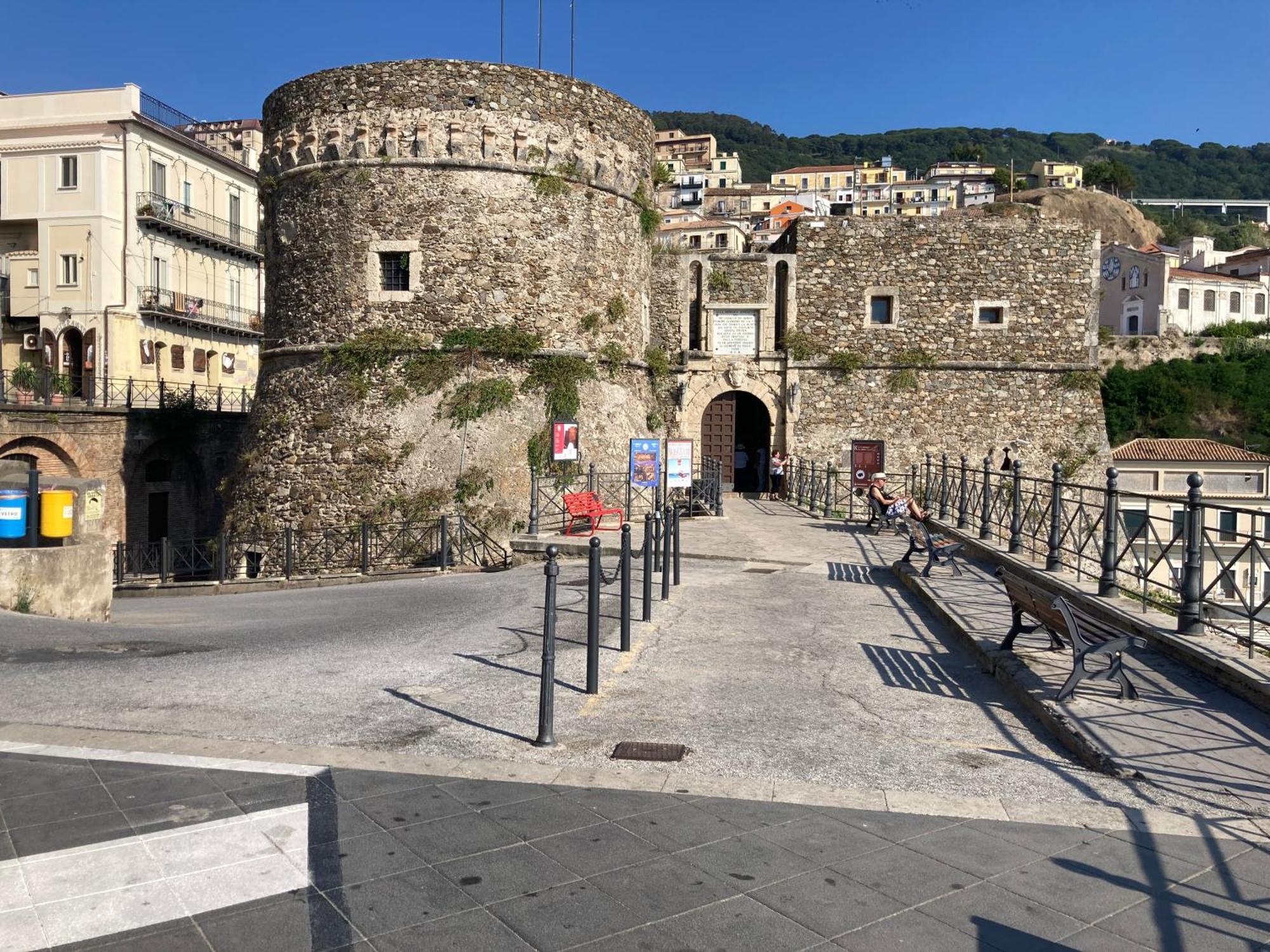 Residenza Ferdinando - 40M Dal Mare Apartment Pizzo  Exterior foto